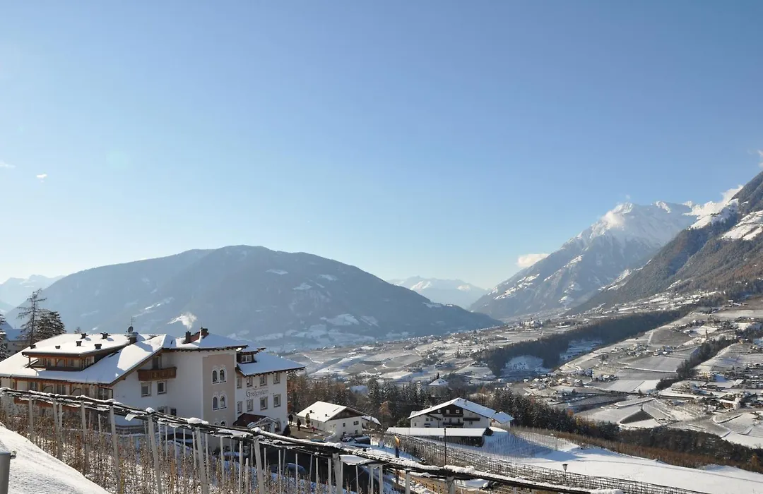 Adults Only Hotel Grafenstein-1